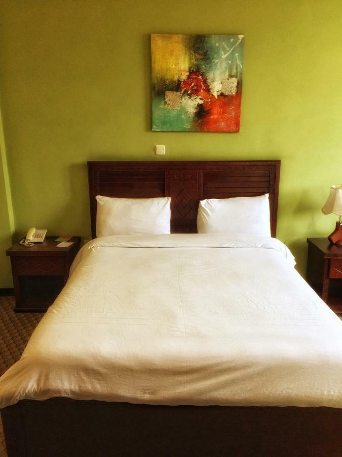 Top Ten Hotel Addis Ababa Exterior foto