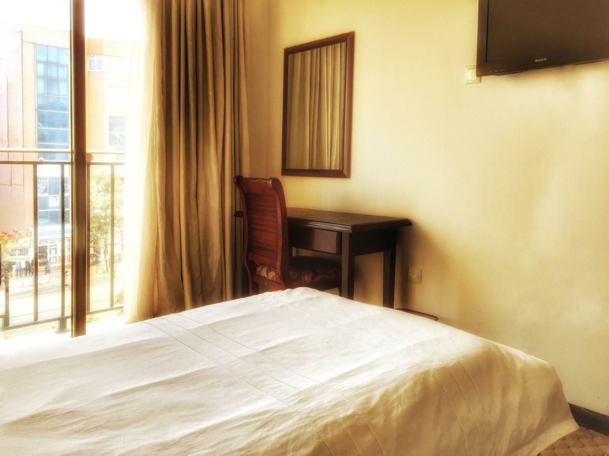 Top Ten Hotel Addis Ababa Exterior foto